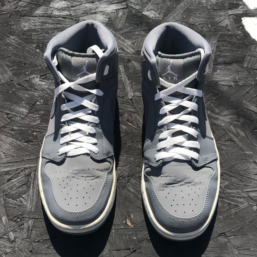 Jordan 1 Mid